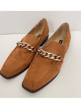 NINE WEST Oriah Cognac Suede Slip-On Loafers with Gold Chain